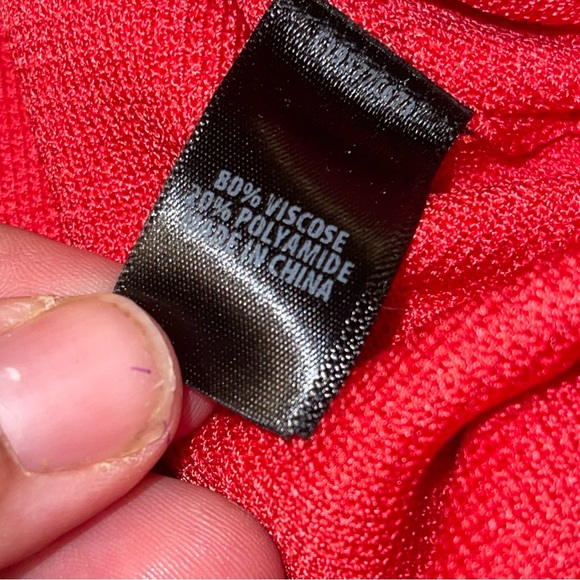 St. John Sweater - Picture 7 of 11